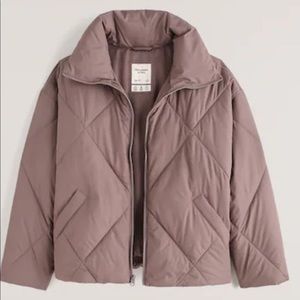 NWT Abercrombie Oversized Diamond Puffer